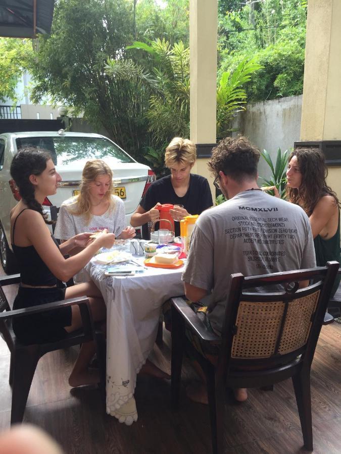 Vero Homestay Galle- Your Home Away From Home! מראה חיצוני תמונה