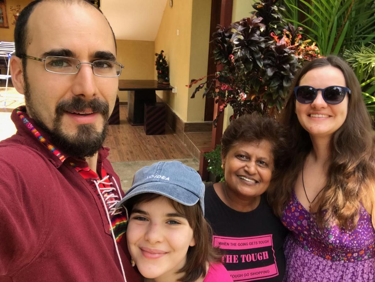 Vero Homestay Galle- Your Home Away From Home! מראה חיצוני תמונה