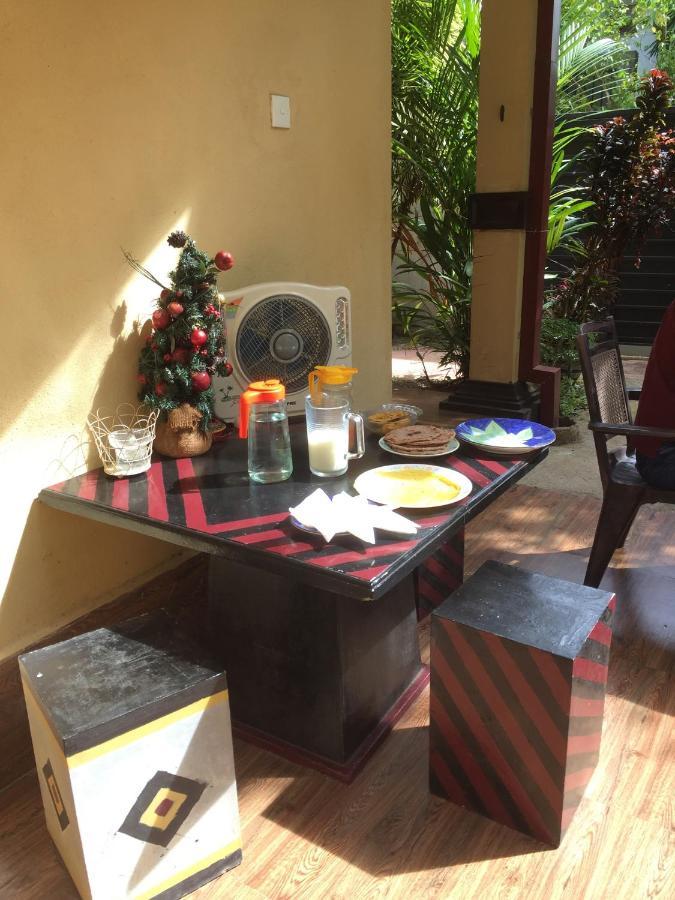 Vero Homestay Galle- Your Home Away From Home! מראה חיצוני תמונה